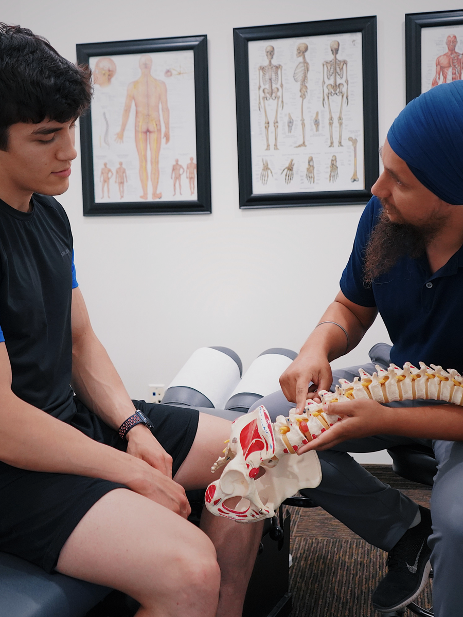 Hernie discale cervicale : douleur au bras, signes neurologiques et traitements