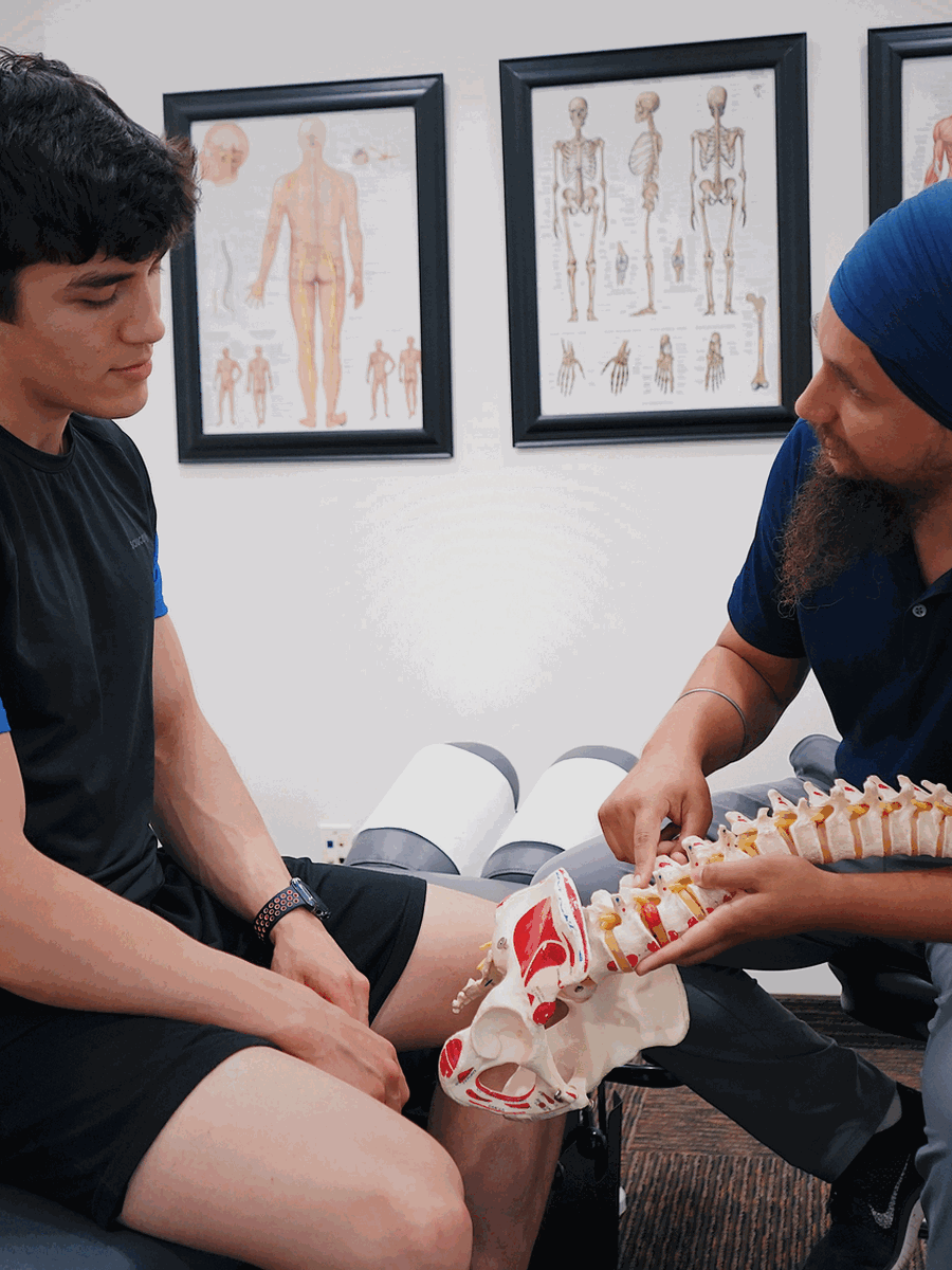 Chiropratique ou ostéopathie pour une douleur vertébrale : méthodes et preuves