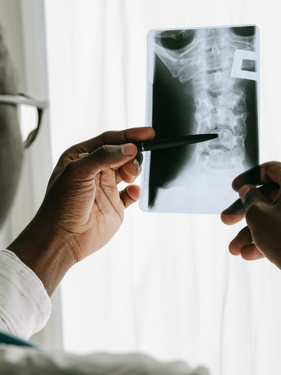 Does spinal decompression work? Evidence, patient selection and realistic outcomes