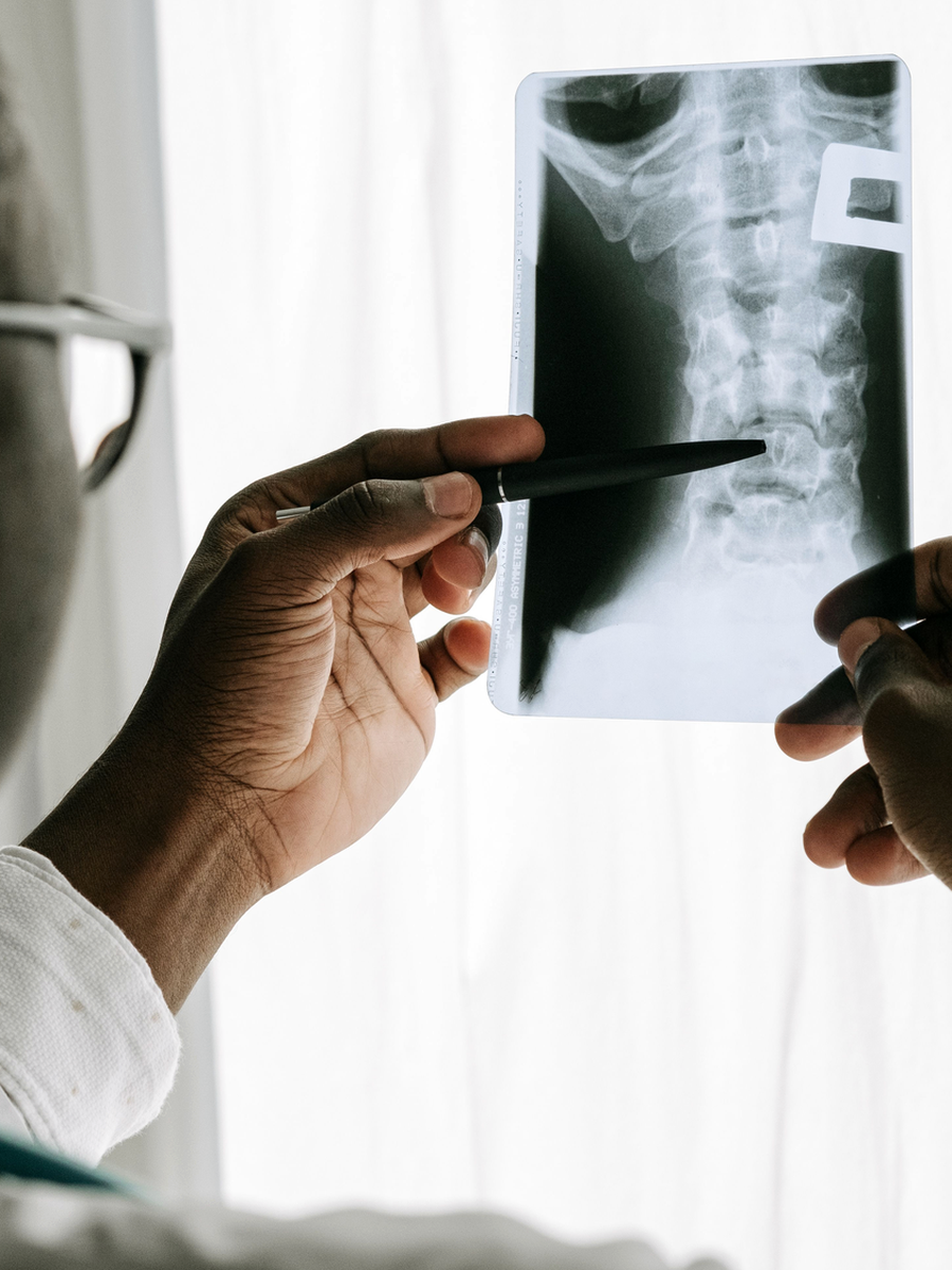 Facet joint syndrome: localized spinal pain, diagnosis and treatment choices