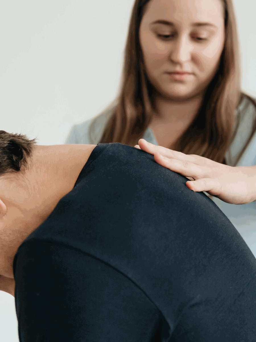 Scheuermann kyphosis vs postural kyphosis: rigid curve, imaging and treatment