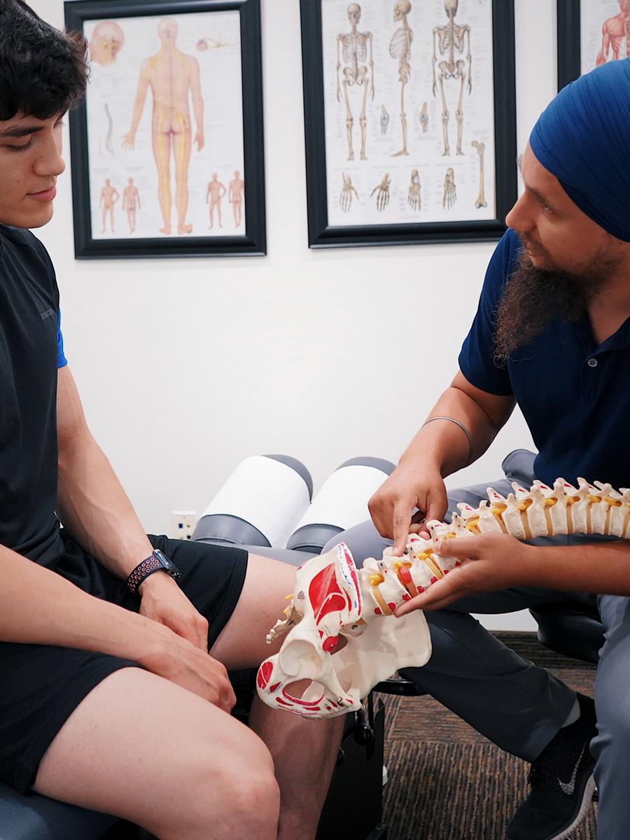 Spinal decompression vs inversion table: differences, evidence and safety