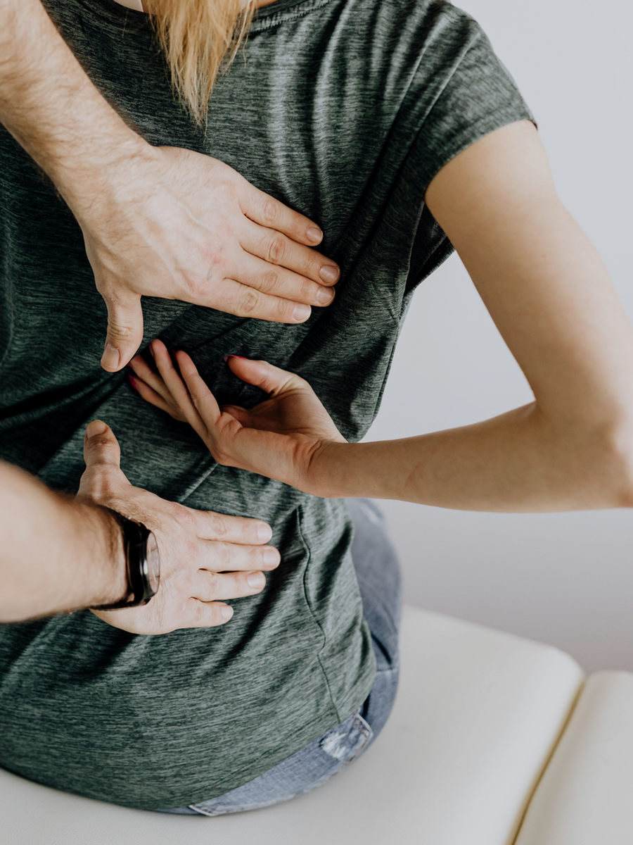 Spinal decompression vs inversion table: differences, evidence and safety