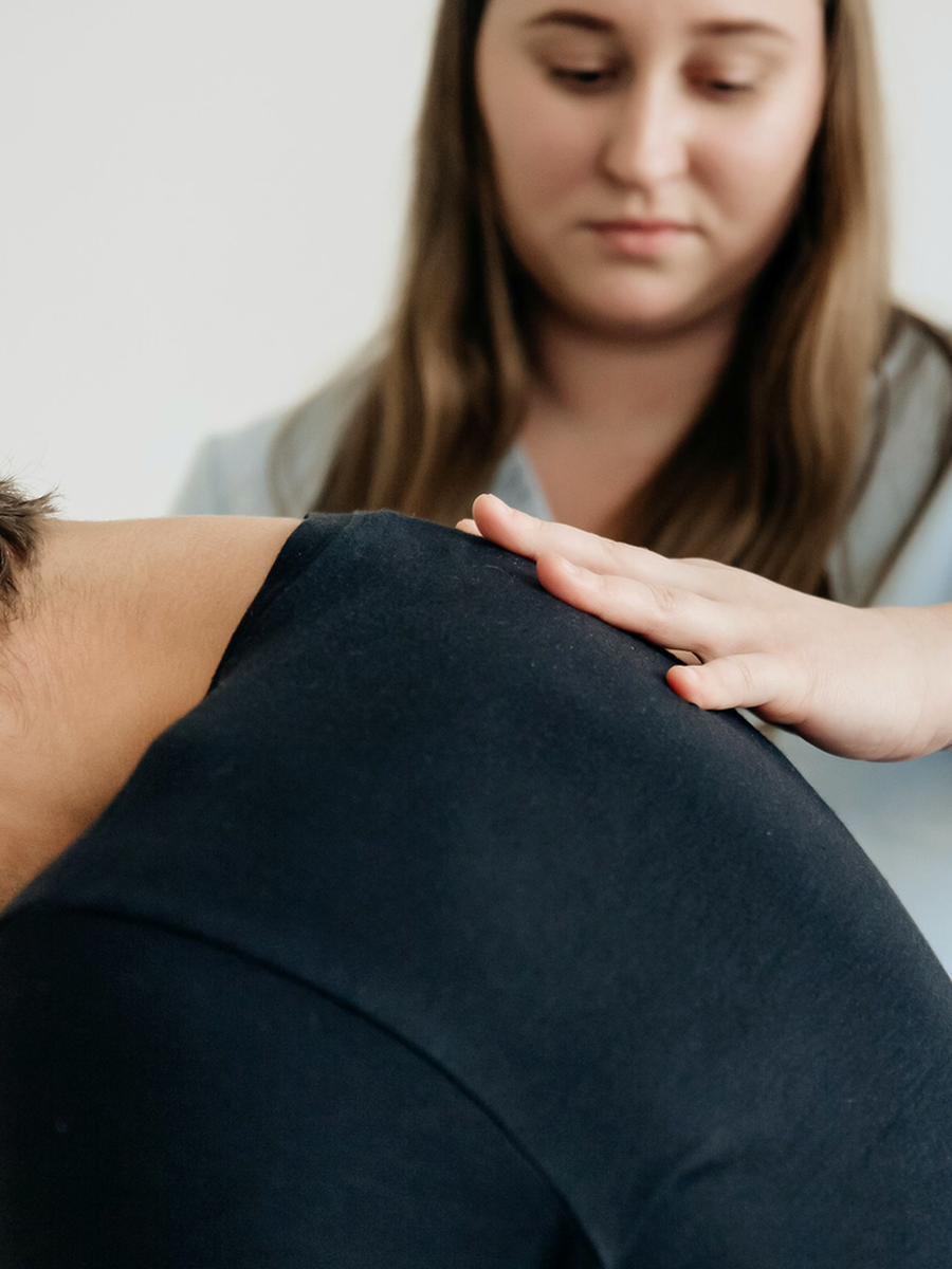 Vertebral compression fracture: sudden back pain, imaging and treatment