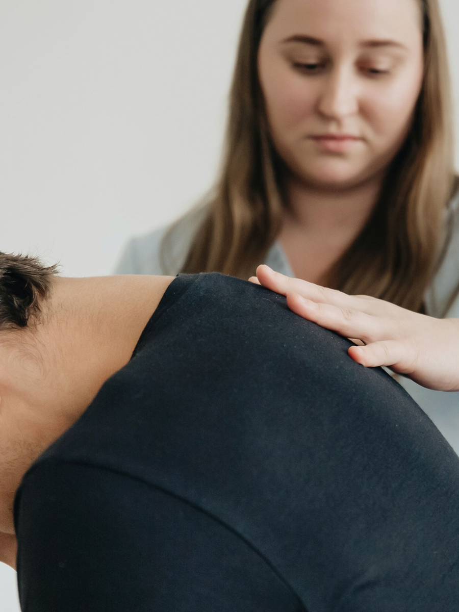 Vertebral compression fracture: sudden back pain, imaging and treatment
