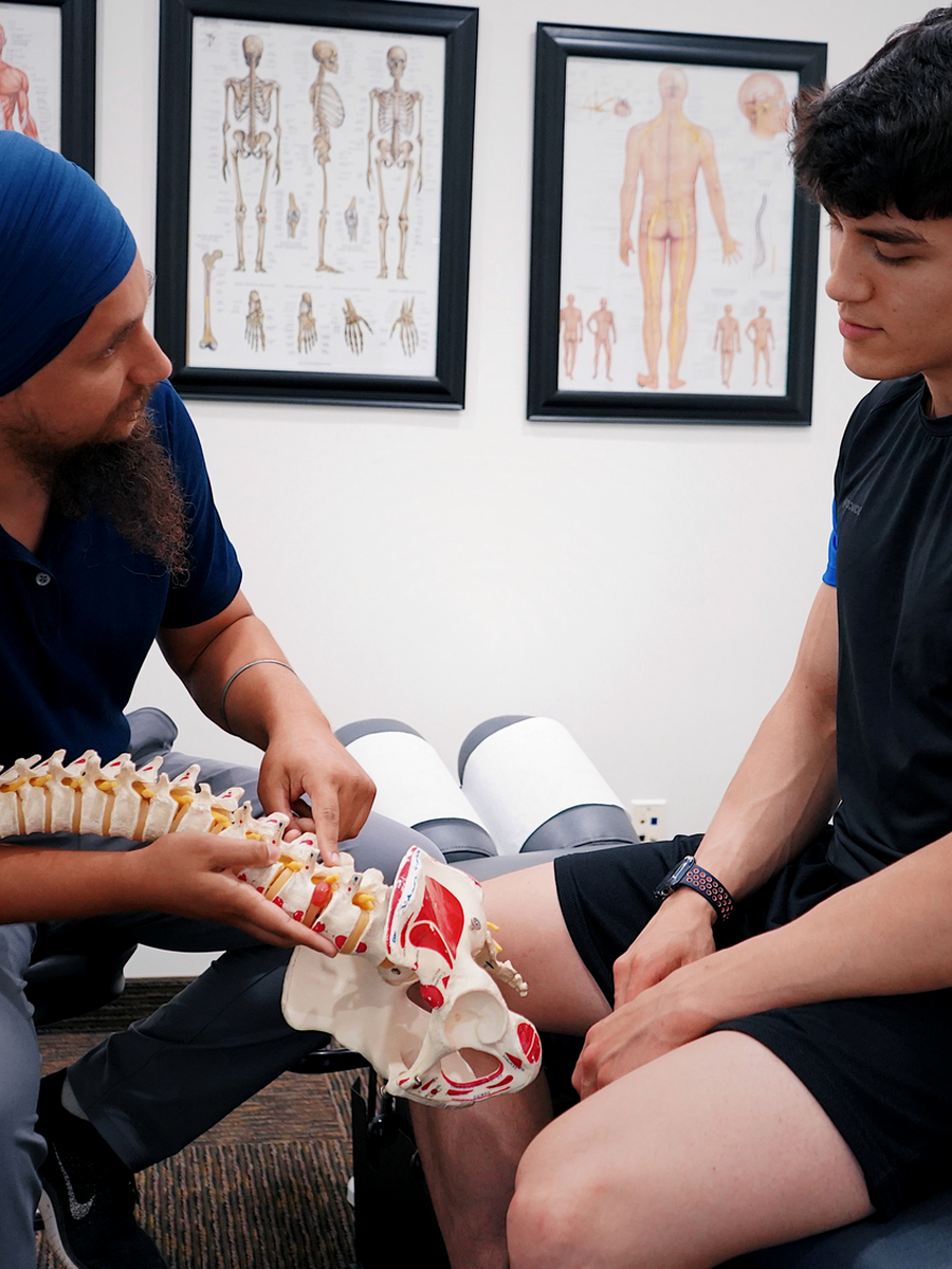 Vertebral compression fracture: sudden back pain, imaging and treatment